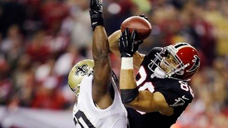 Falcons pick off Saints' Drew Brees late, hang on for 20-17 win