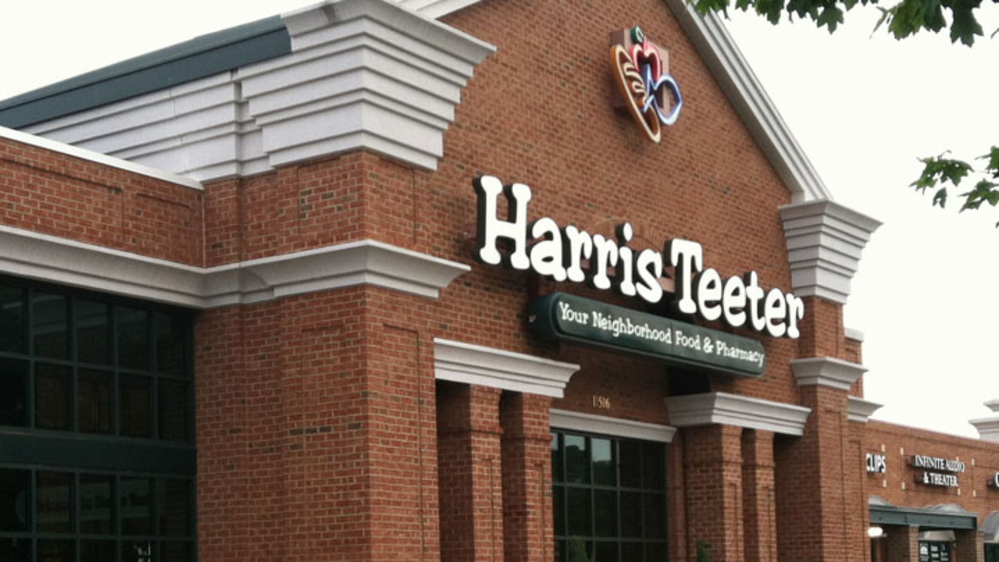 Thieves targeting Harris Teeter shoppers