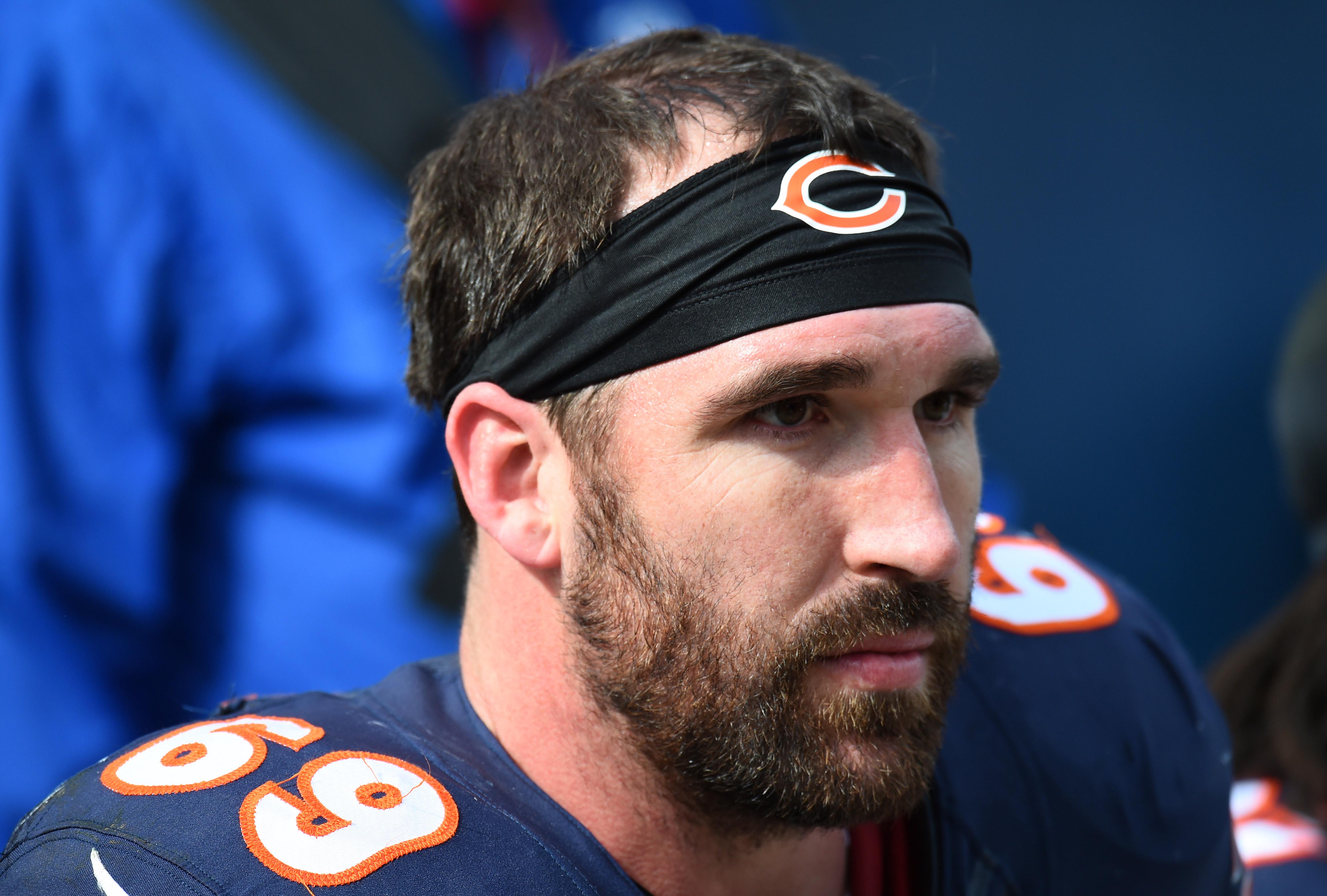 Jared Allen passes physical, officially joins Panthers