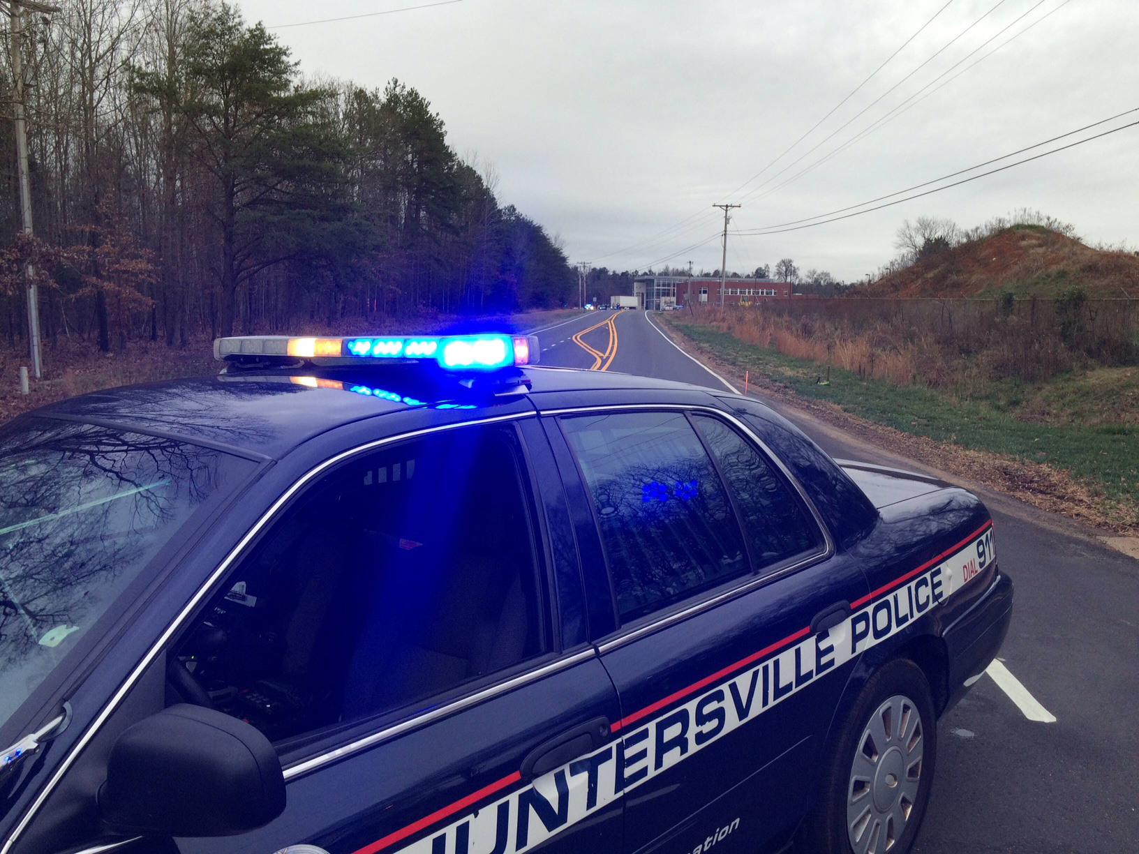 1 killed in wreck on Mt HollyHuntersville Road