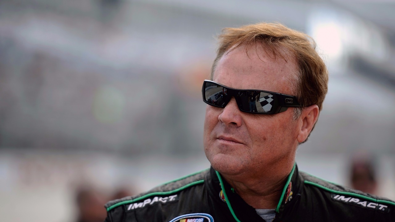 Former NASCAR driver Mike Wallace attacked after concert