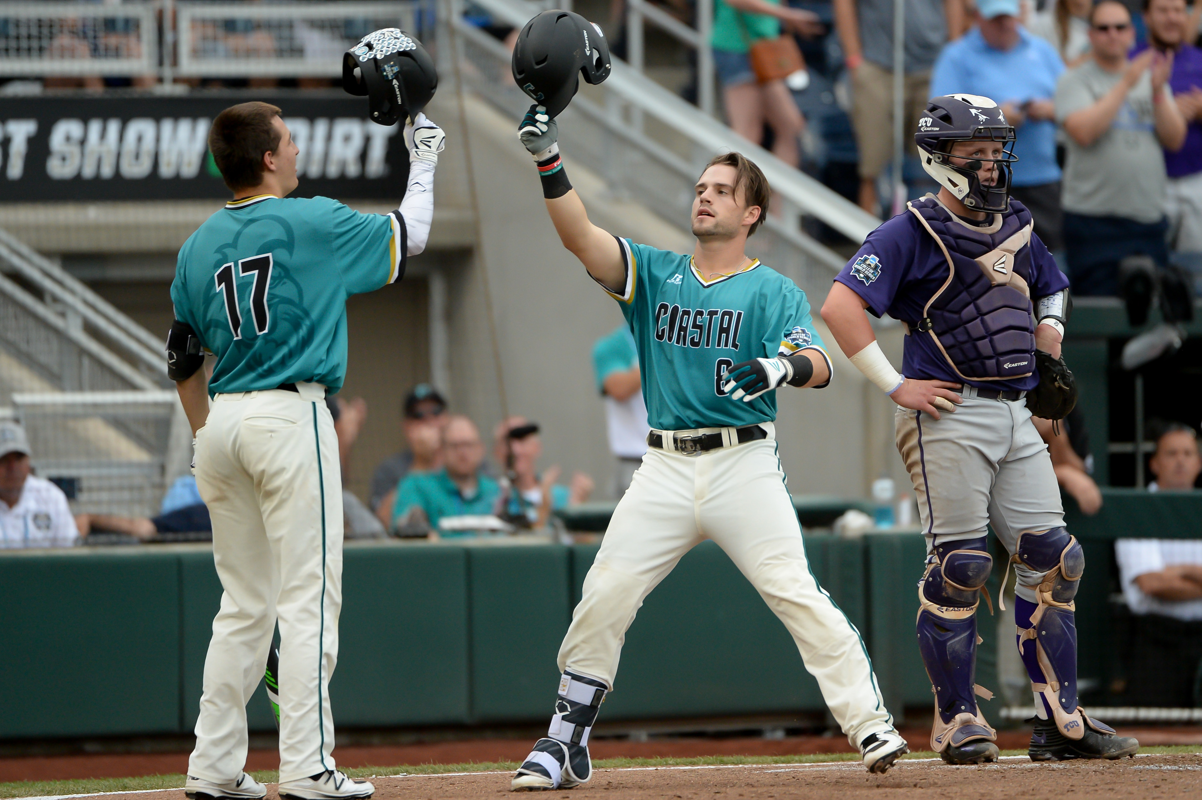 Coastal Carolina beats Texas Tech in CWS