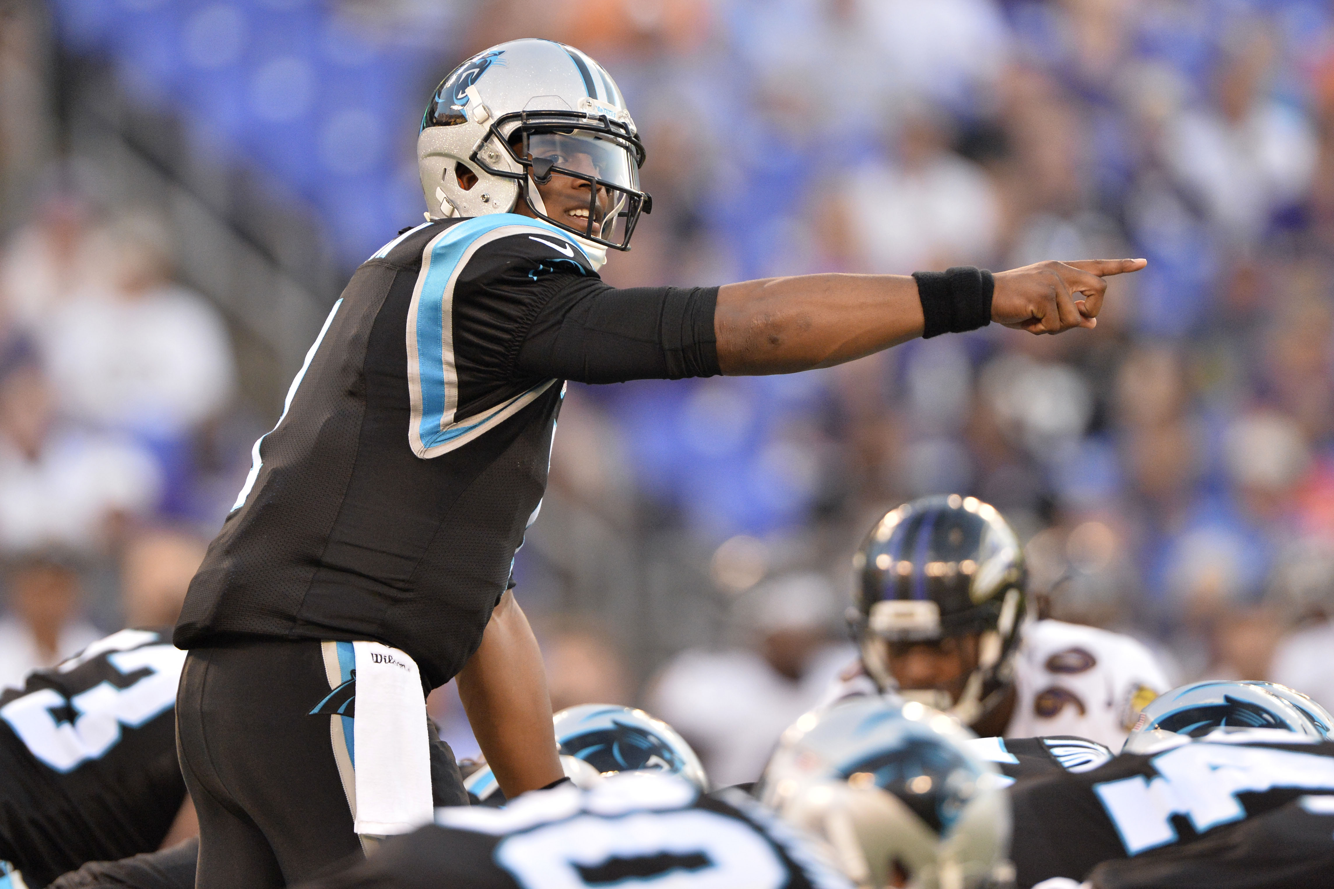 Photo: Baltimore Ravens play Carolina Panthers in Baltimore