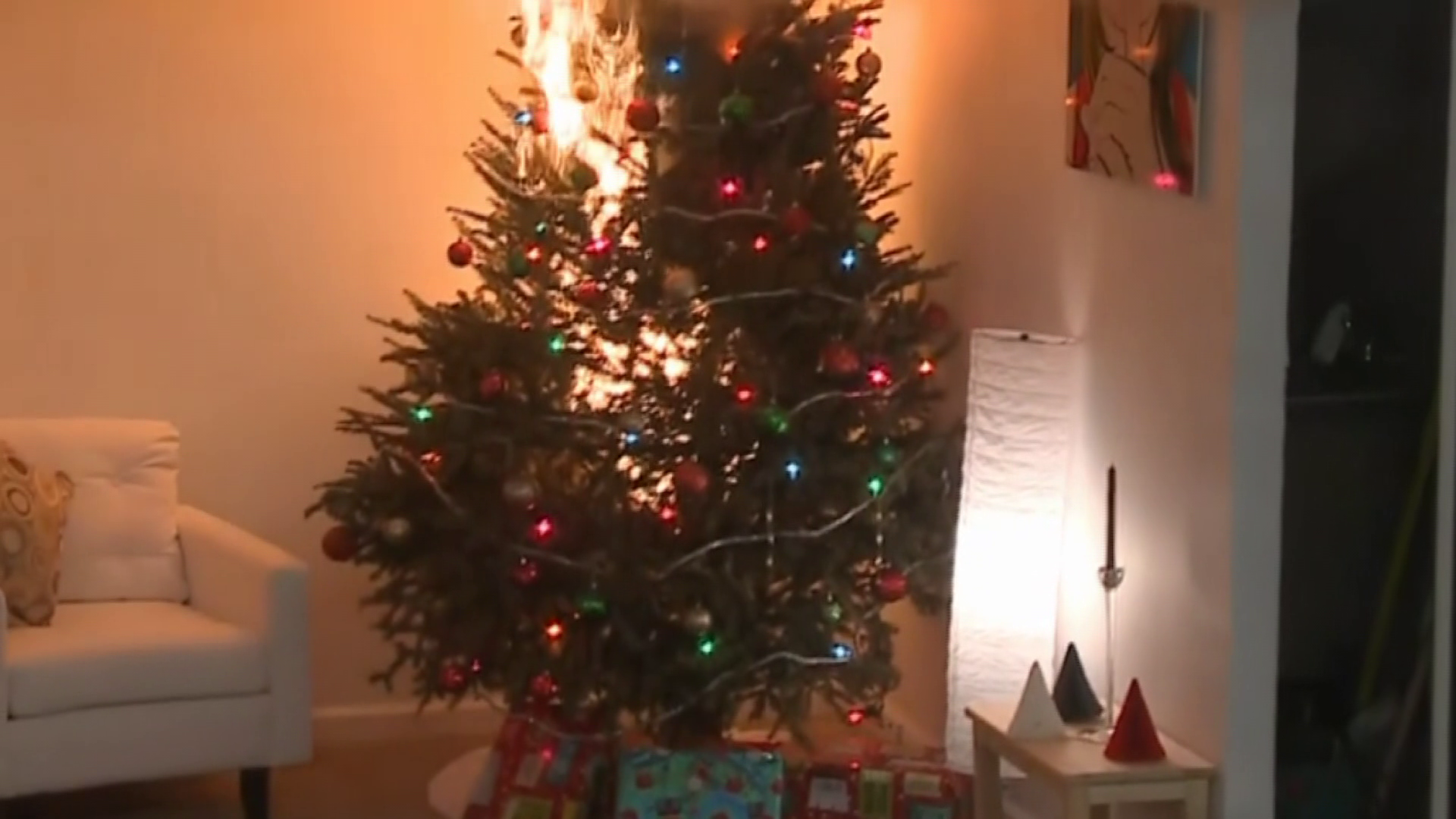 video shows dangers of christmas tree mistakes wcnc com video shows dangers of christmas tree mistakes wcnc com