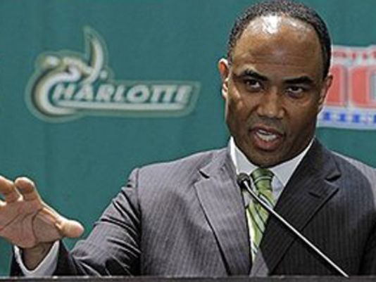 Charlotte parts ways with men's basketball coach Alan Major | wcnc.com