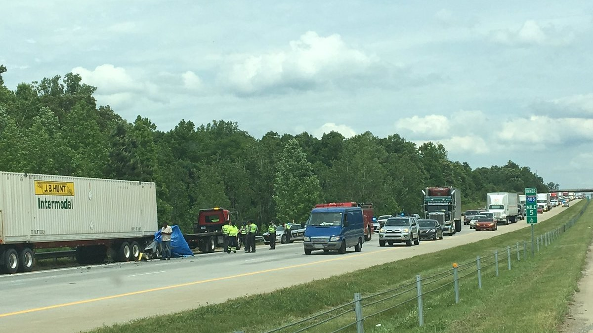 1 killed in crash on I-485 in west Charlotte | wcnc.com